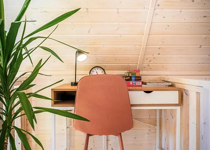 Polna 31 * אולשטין